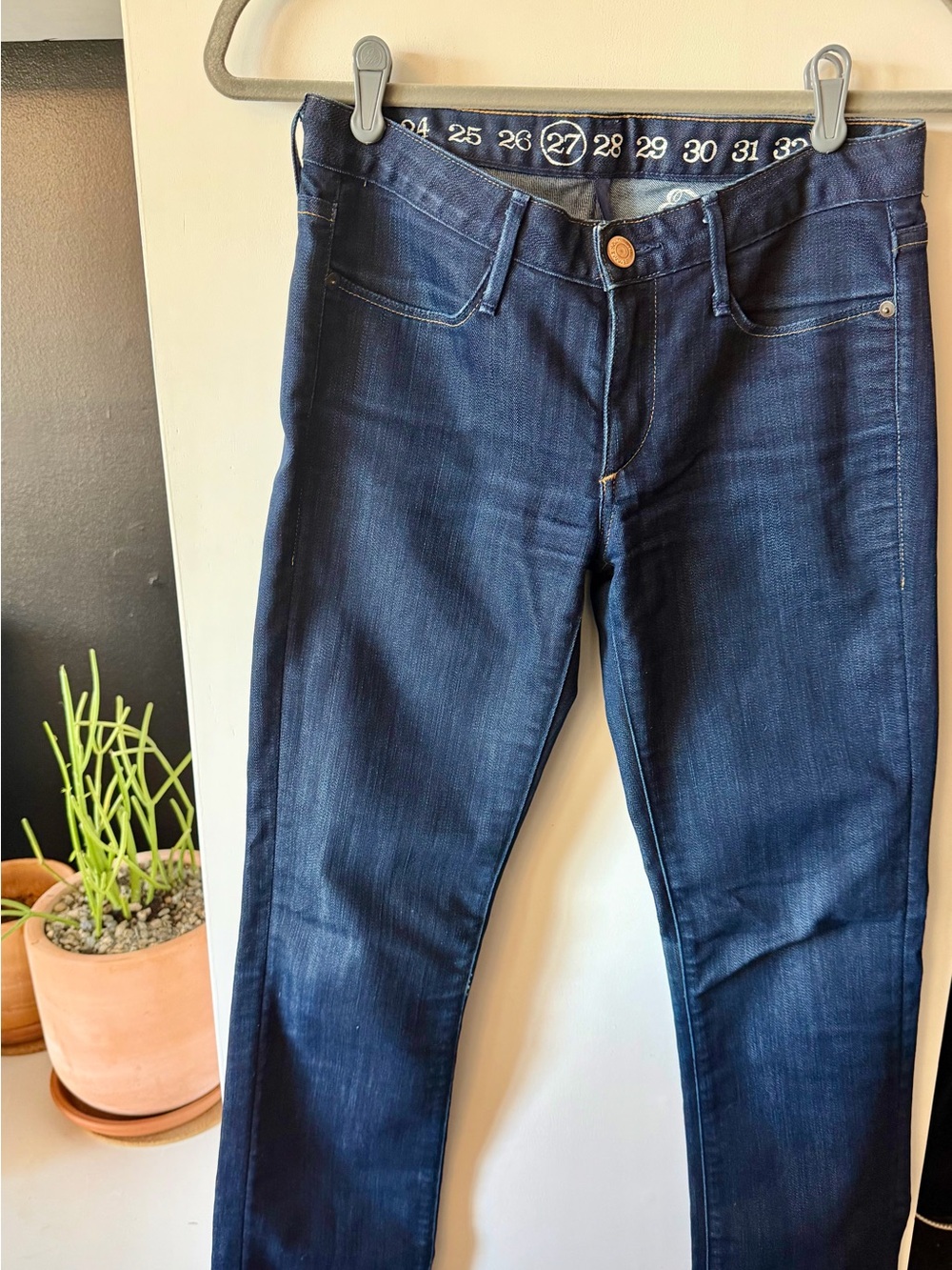 Earnest Sewn Women's Straight Leg Jeans in Dark Blue